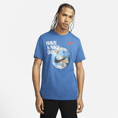 Nike Sportswear Men's T-Shirt. Nike.com